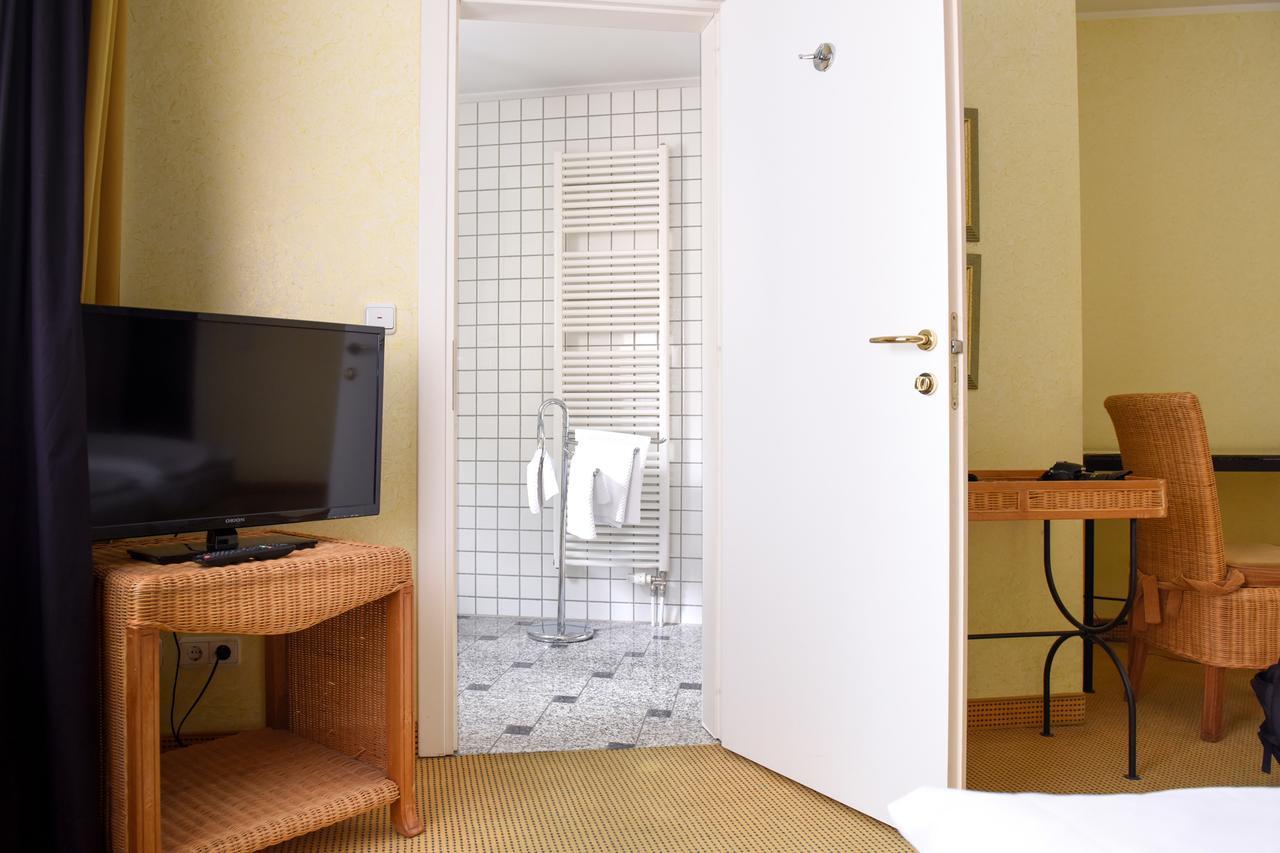 Hotel Altera Pars Cologne Extérieur photo