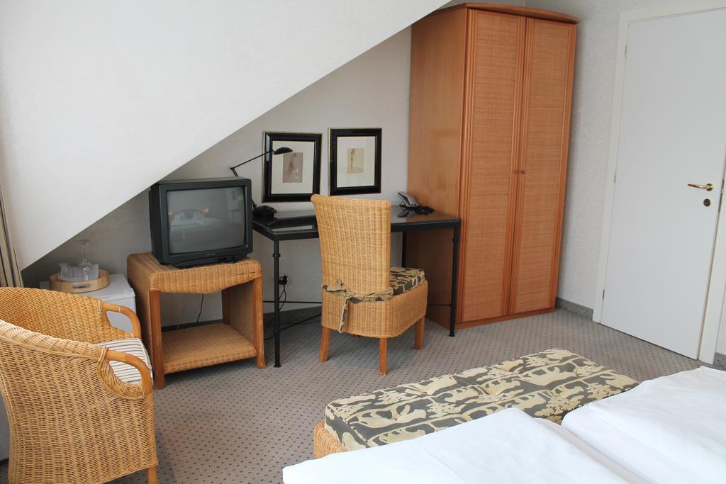 Hotel Altera Pars Cologne Extérieur photo